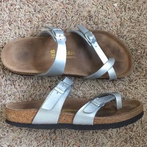 Birkenstock Mayari Birko-Flor in Silver! NWOT